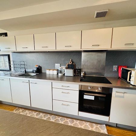 Homely And Charming 2 Bedroom Sleeps 6 W Balcony Coventry Exterior photo